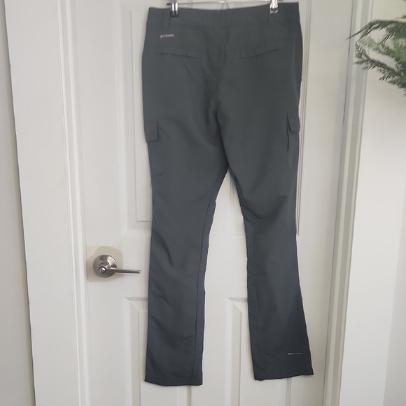 Columbia Women's Gray Cargo Pants - Picture 2 of 7